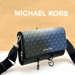 MICHAEL KORS Jet Set Lg Ombré Signature Logo Zip Around Wallet Crossbody
Black